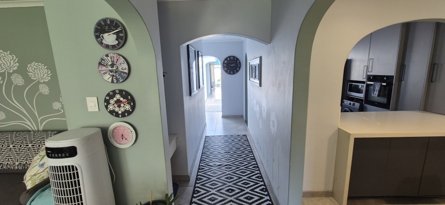 3 Bedroom Property for Sale in Table View Western Cape